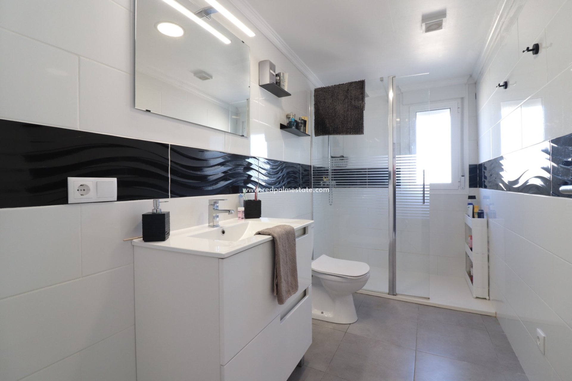 Återförsäljning - Finca / Hus på landet -
Rojales