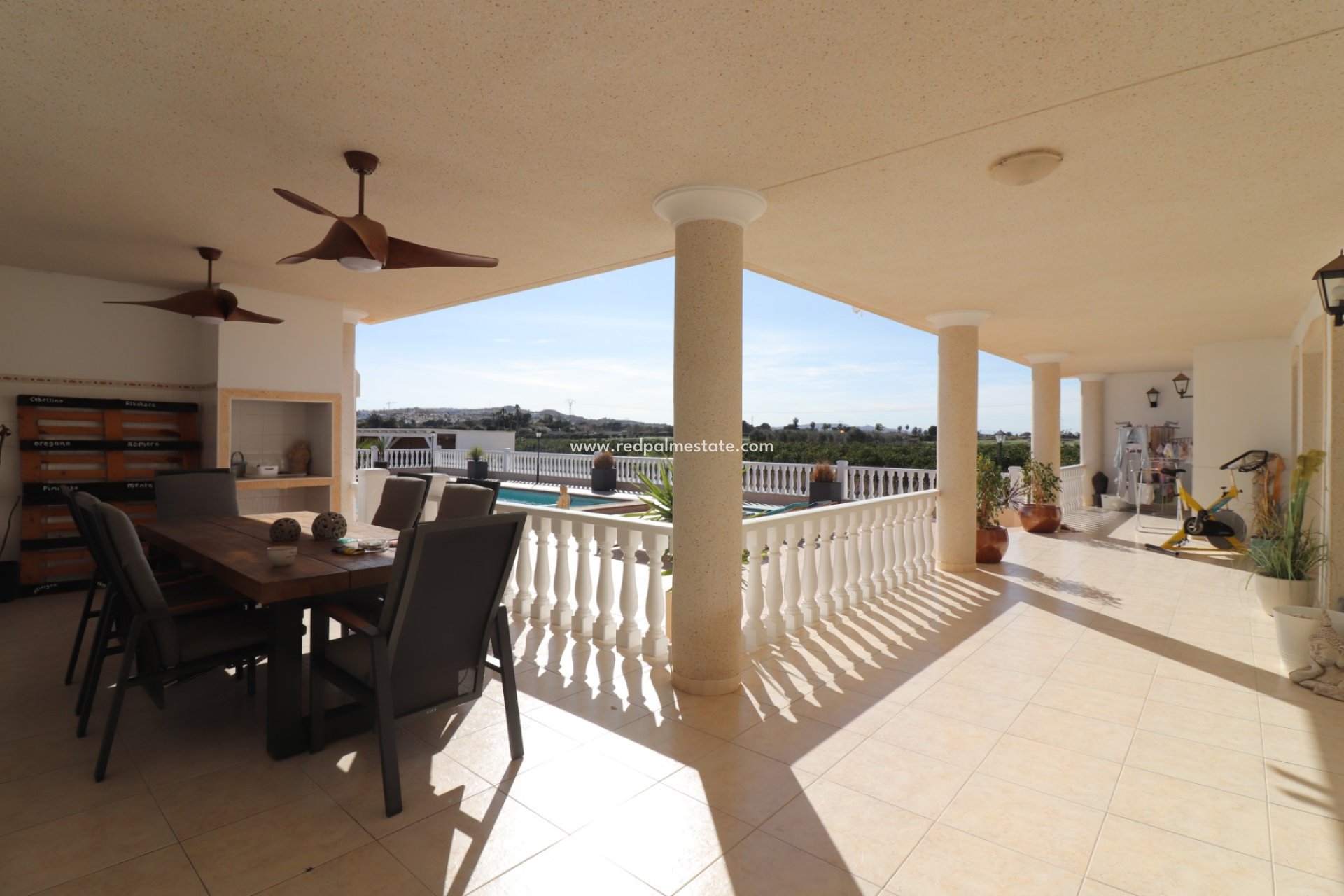 Återförsäljning - Finca / Hus på landet -
Rojales