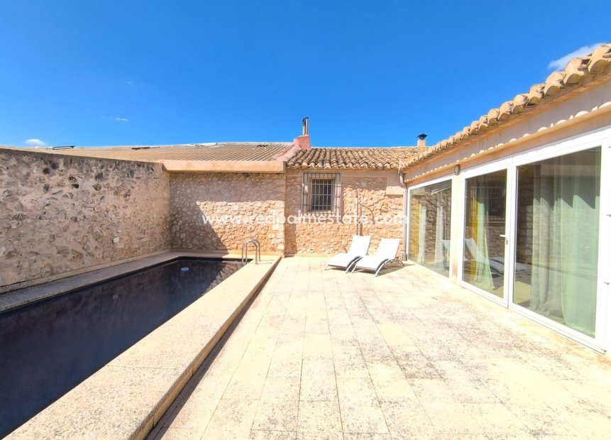 Återförsäljning - Finca / Hus på landet -
Villena - Inland