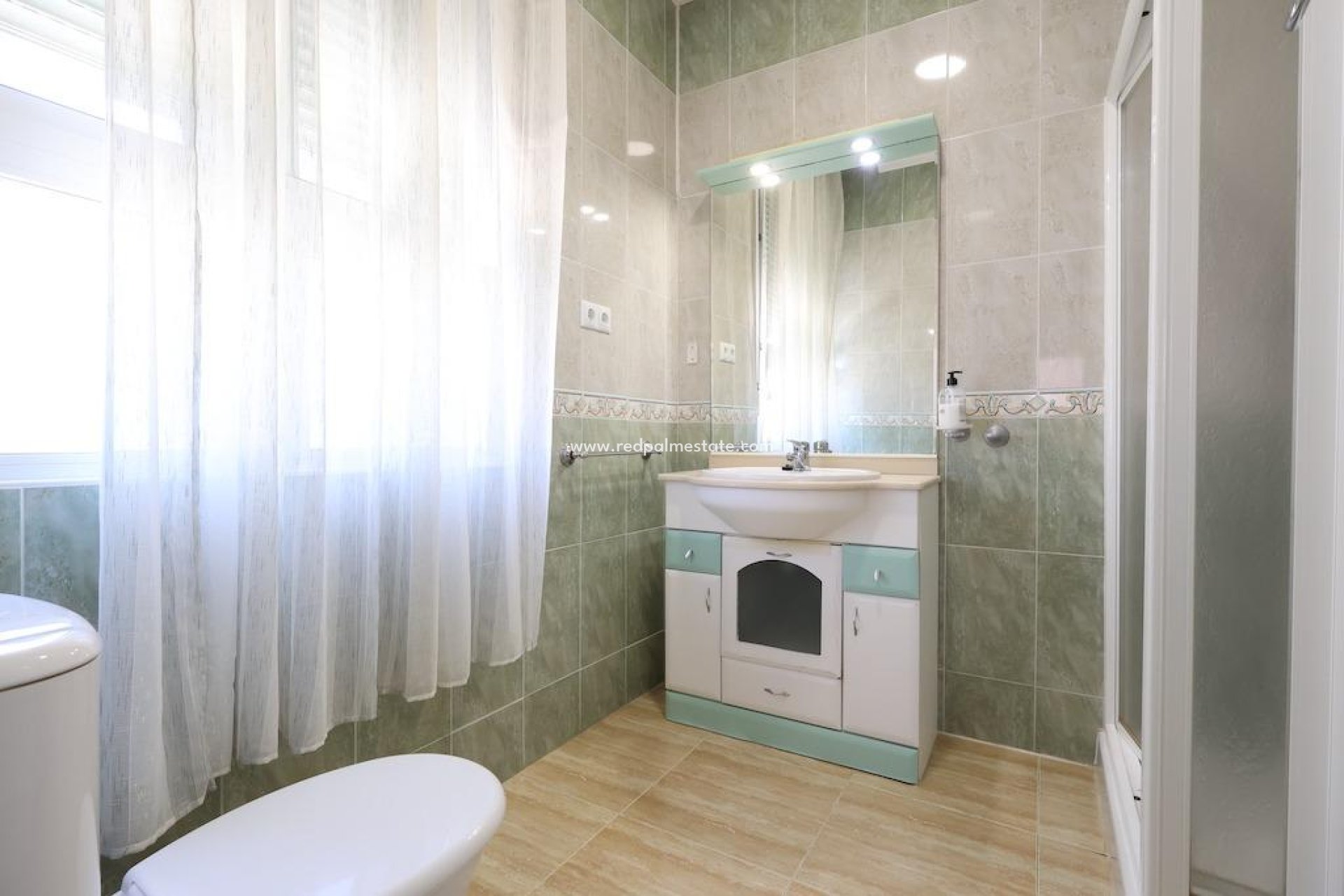 Återförsäljning - Företag -
San Miguel de Salinas - Urbanizaciones