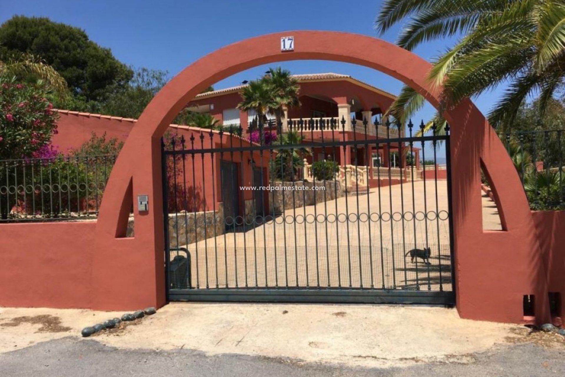 Återförsäljning - Fristående villa -
Alfas del Pí - Costa Blanca