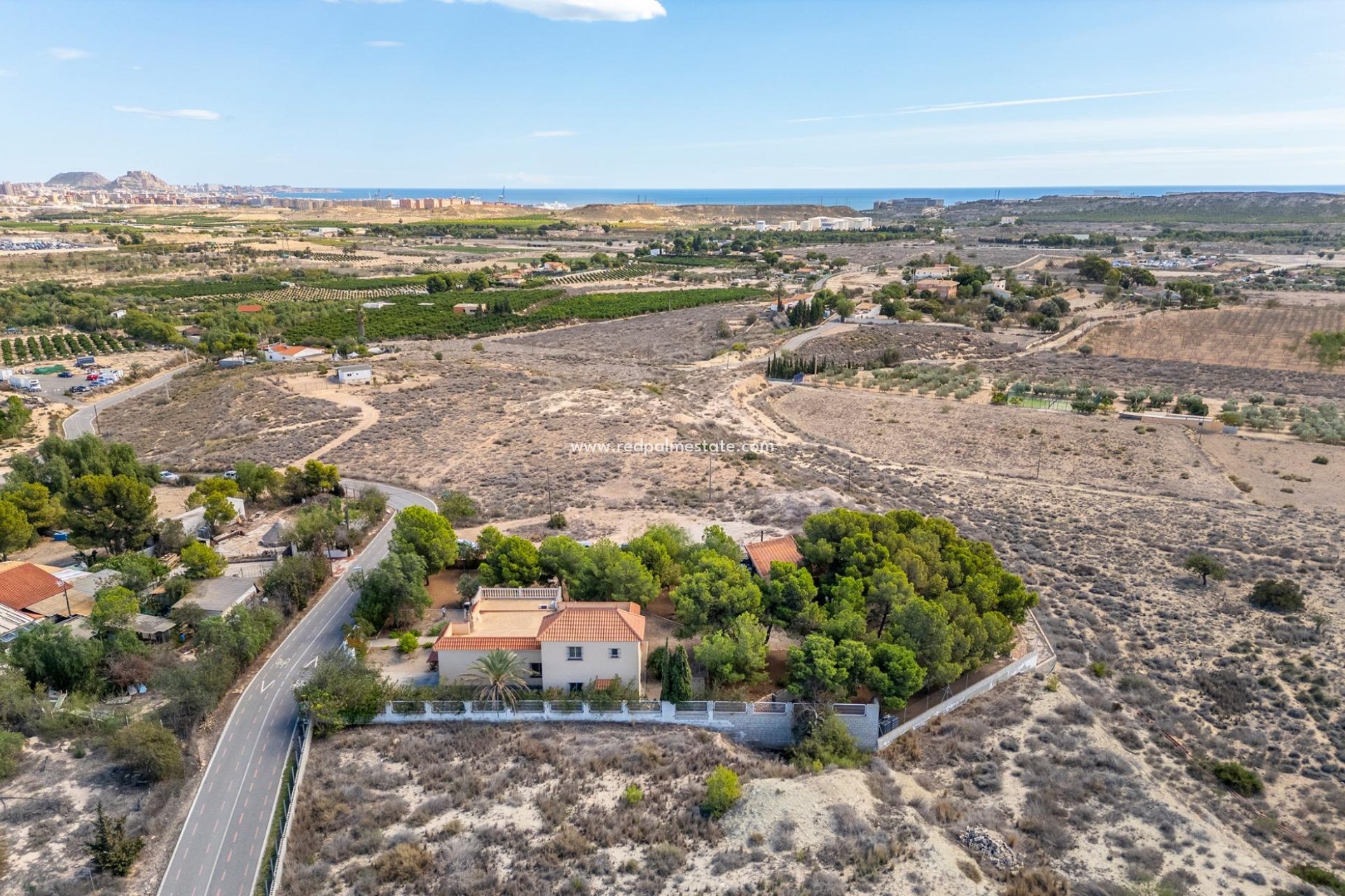 Återförsäljning - Fristående villa -
Alicante - Ciudad De Asís - Font-calent - El Bacarot