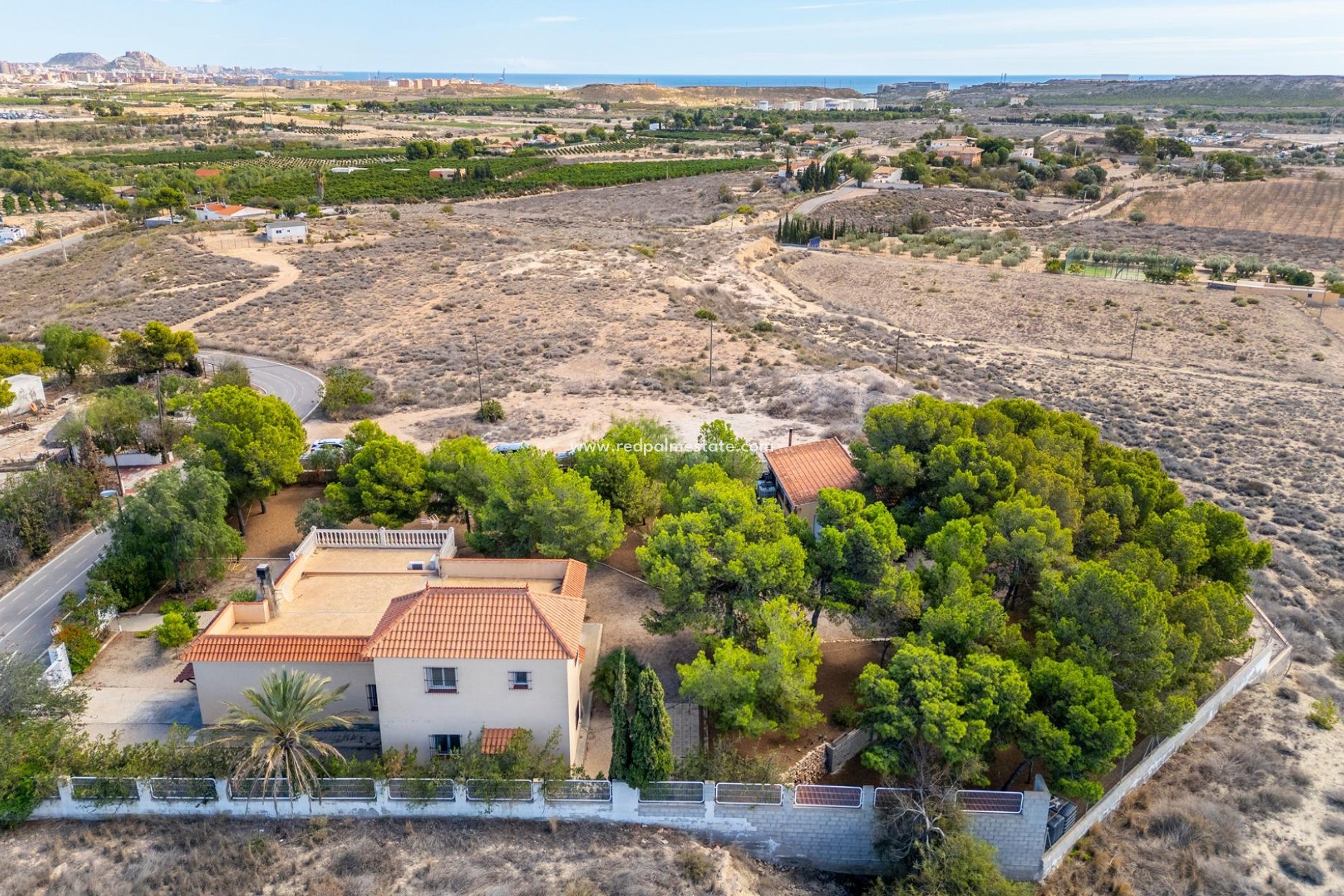 Återförsäljning - Fristående villa -
Alicante - Ciudad De Asís - Font-calent - El Bacarot