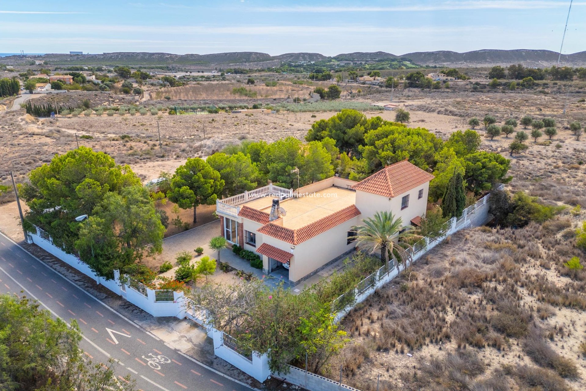 Återförsäljning - Fristående villa -
Alicante - Ciudad De Asís - Font-calent - El Bacarot