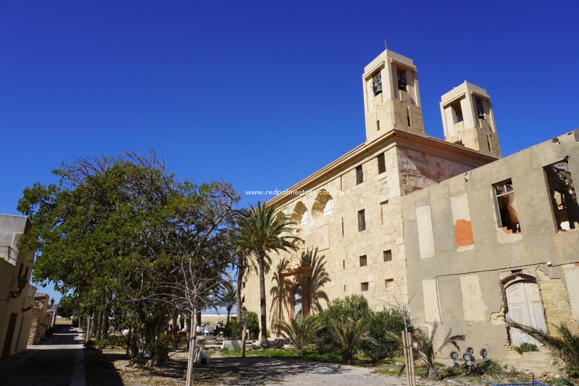 Återförsäljning - Fristående villa -
Alicante - El Palmeral-urbanova-tabarca