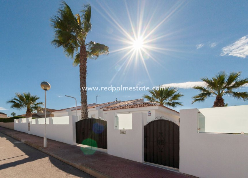 Återförsäljning - Fristående villa -
Benijofar - Costa Blanca