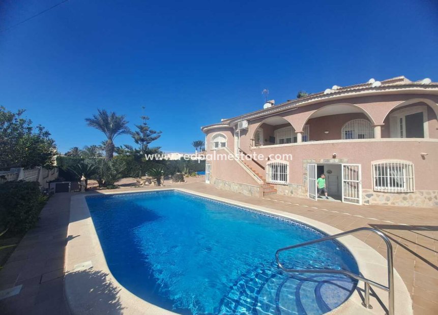 Återförsäljning - Fristående villa -
Ciudad quesada - Costa Blanca