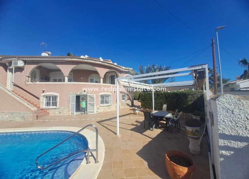 Återförsäljning - Fristående villa -
Ciudad quesada - Costa Blanca