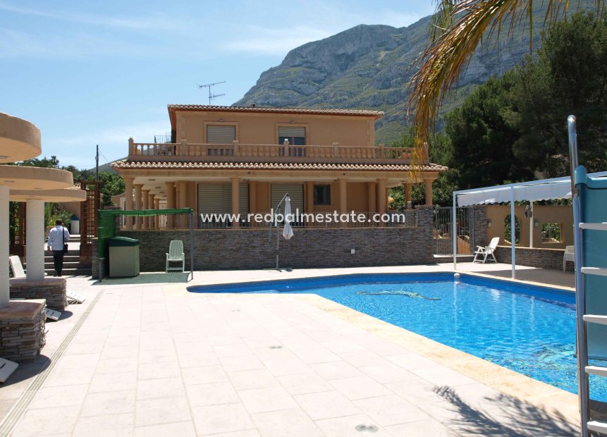 Återförsäljning - Fristående villa -
Denia - Costa Blanca