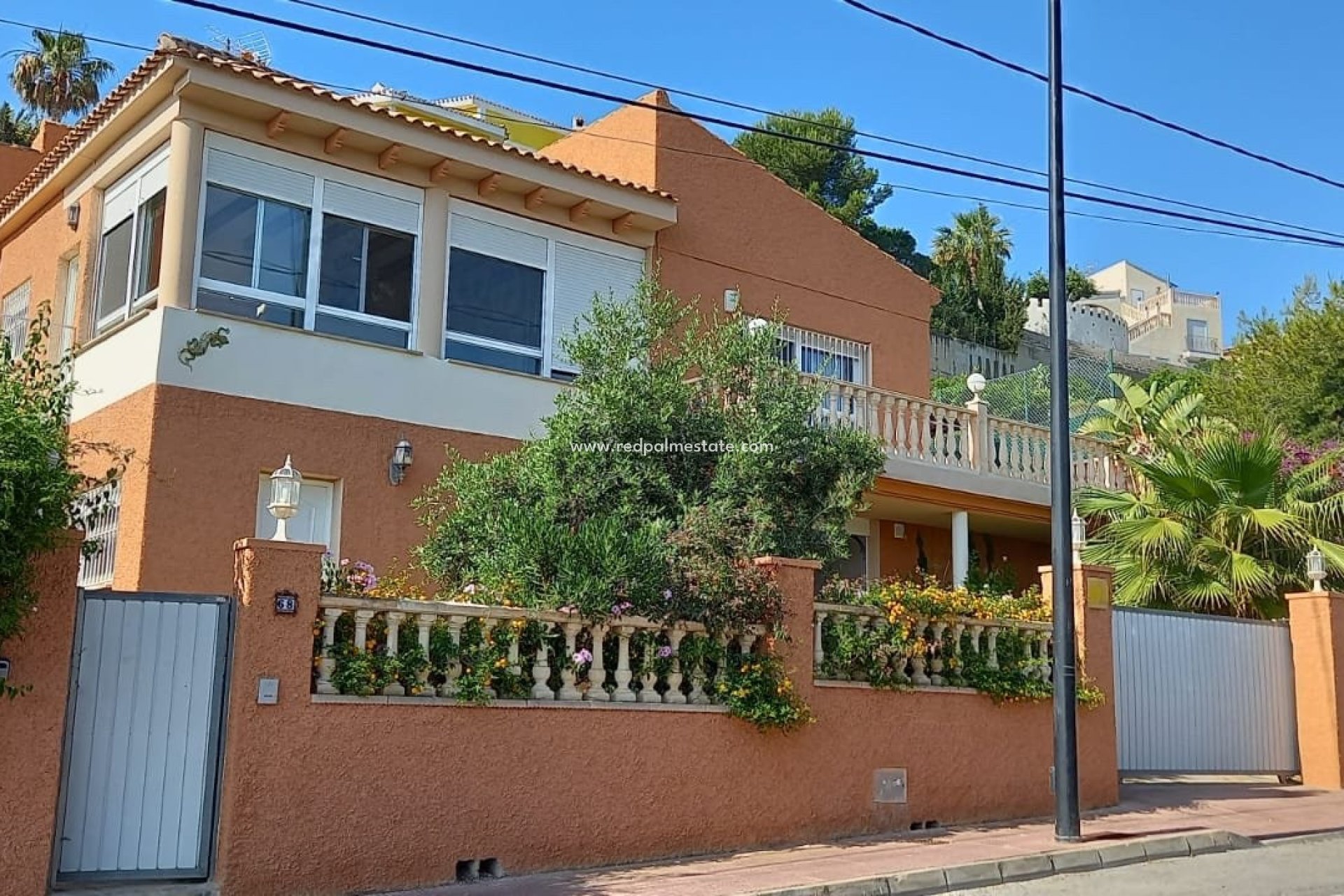 Återförsäljning - Fristående villa -
El Campello - Costa Blanca