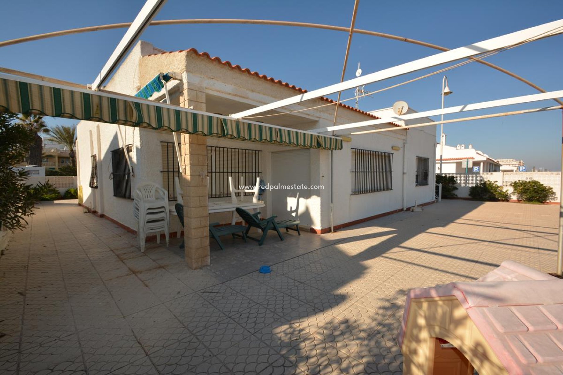 Återförsäljning - Fristående villa -
Guardamar del Segura - Costa Blanca