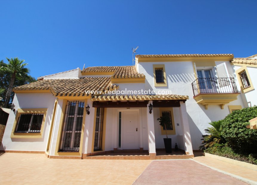 Återförsäljning - Fristående villa -
La Manga - Costa Calida