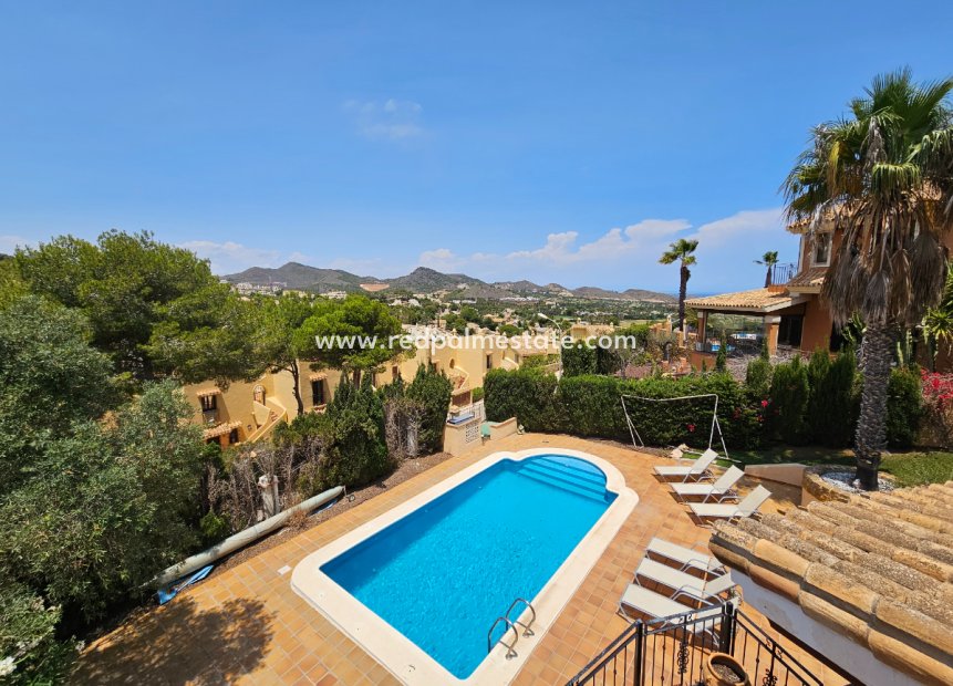 Återförsäljning - Fristående villa -
La Manga - Costa Calida