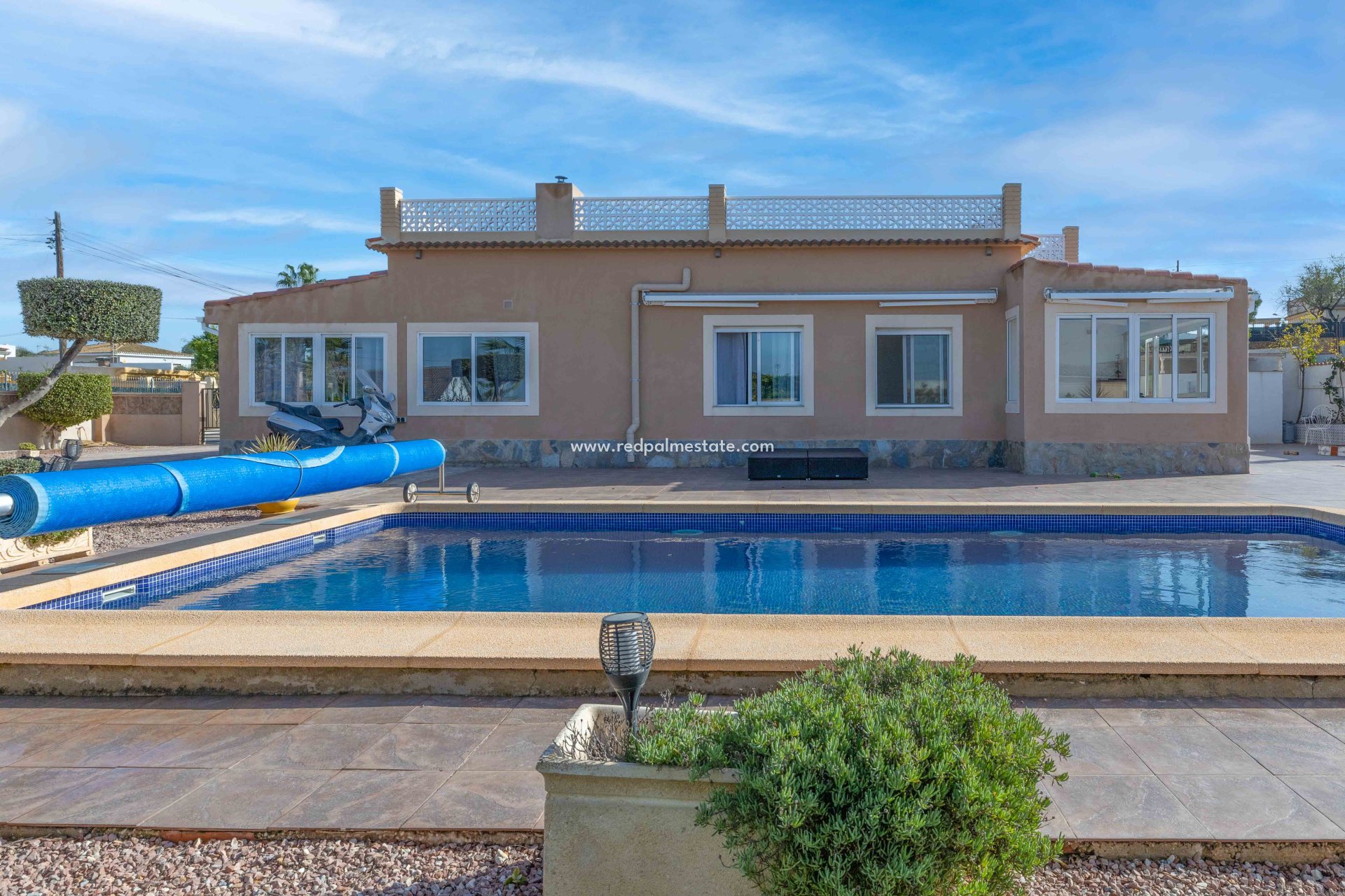 Återförsäljning - Fristående villa -
La Marina - Costa Blanca