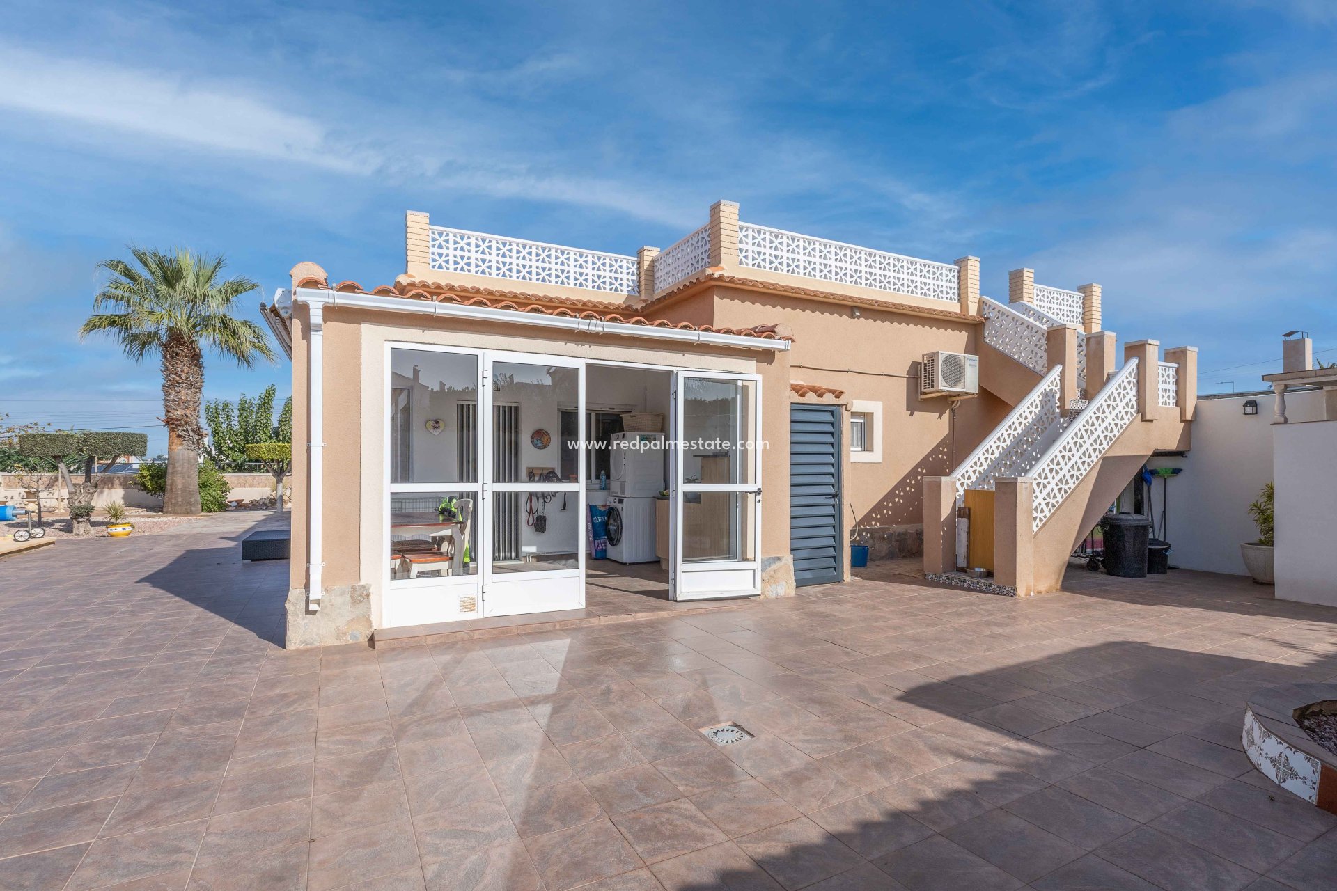 Återförsäljning - Fristående villa -
La Marina - Costa Blanca