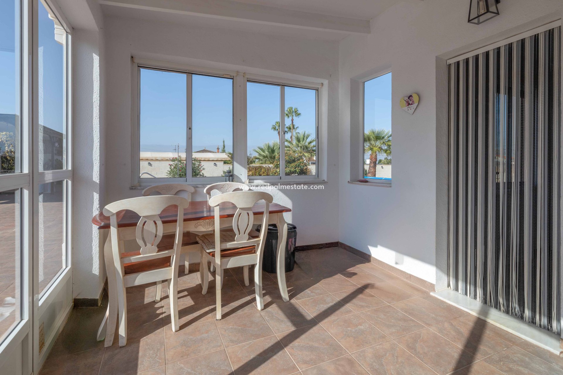 Återförsäljning - Fristående villa -
La Marina - Costa Blanca