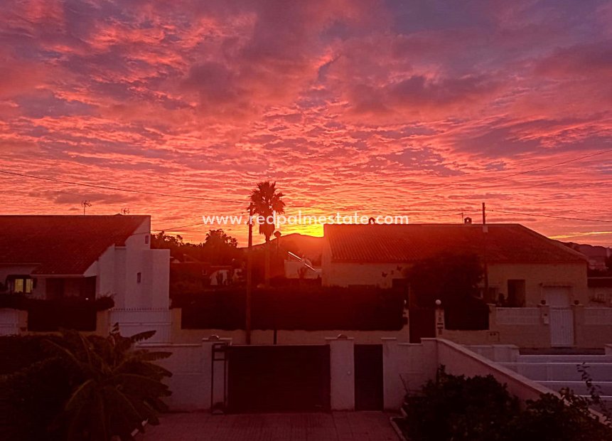 Återförsäljning - Fristående villa -
La Nucía - Costa Blanca