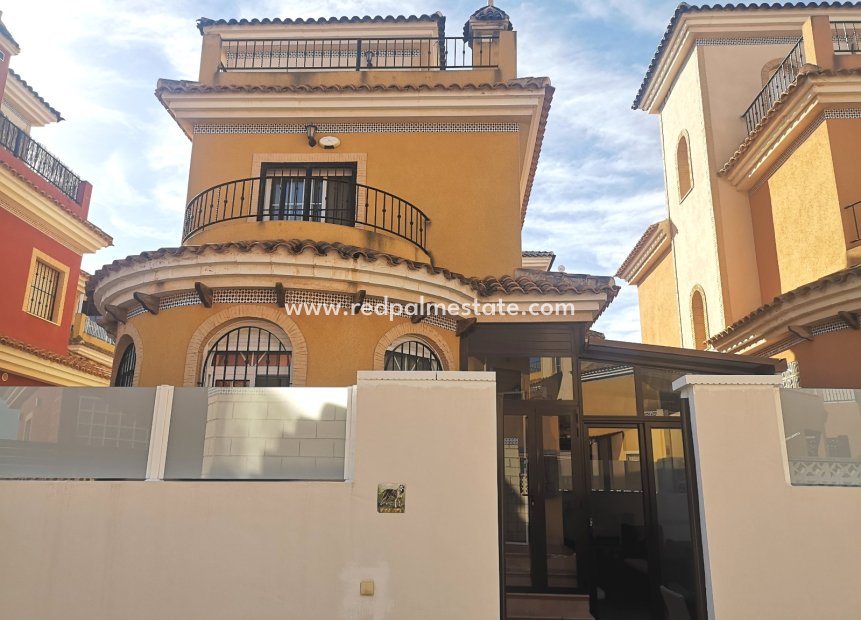 Återförsäljning - Fristående villa -
Montesinos - Costa Blanca