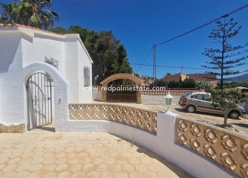 Återförsäljning - Fristående villa -
Moraira - Costa Blanca