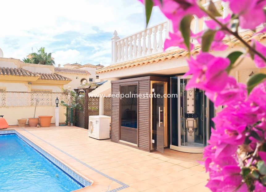 Återförsäljning - Fristående villa -
Orihuela Costa - Altos de Campoamor