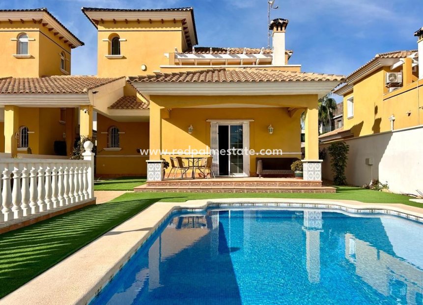 Återförsäljning - Fristående villa -
Orihuela Costa - Cabo Roig