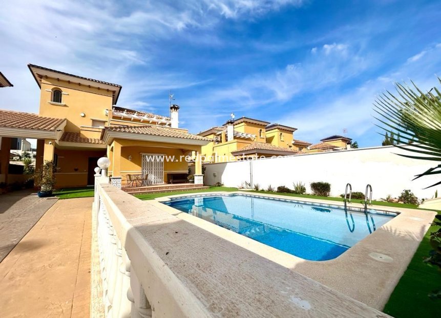 Återförsäljning - Fristående villa -
Orihuela Costa - Cabo Roig