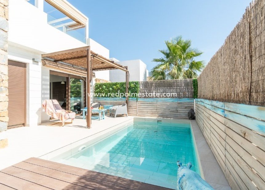 Återförsäljning - Fristående villa -
Orihuela Costa - Cabo Roig