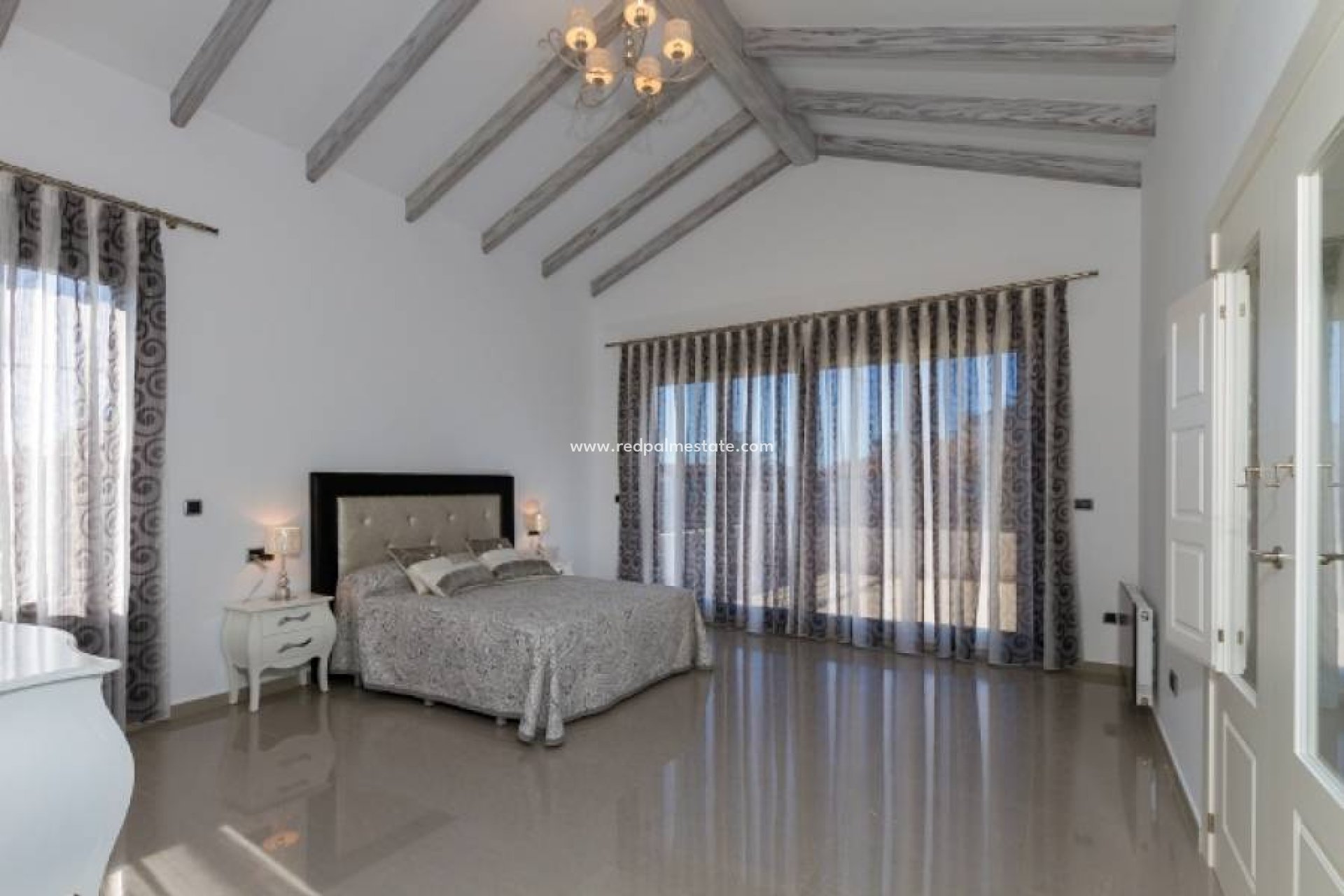 Återförsäljning - Fristående villa -
Orihuela Costa - Cabo Roig