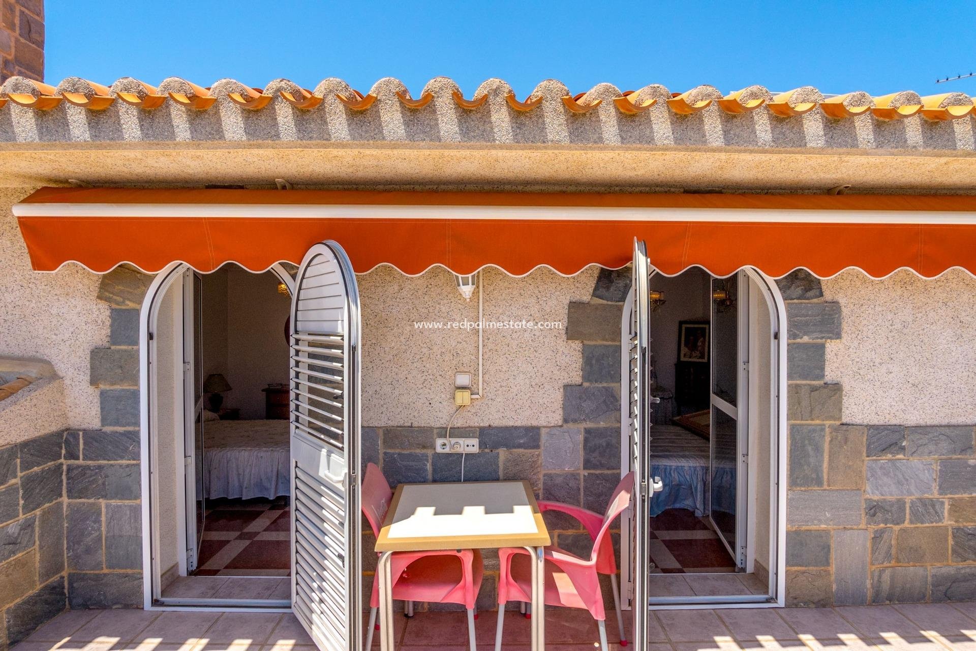 Återförsäljning - Fristående villa -
Orihuela Costa - Campoamor