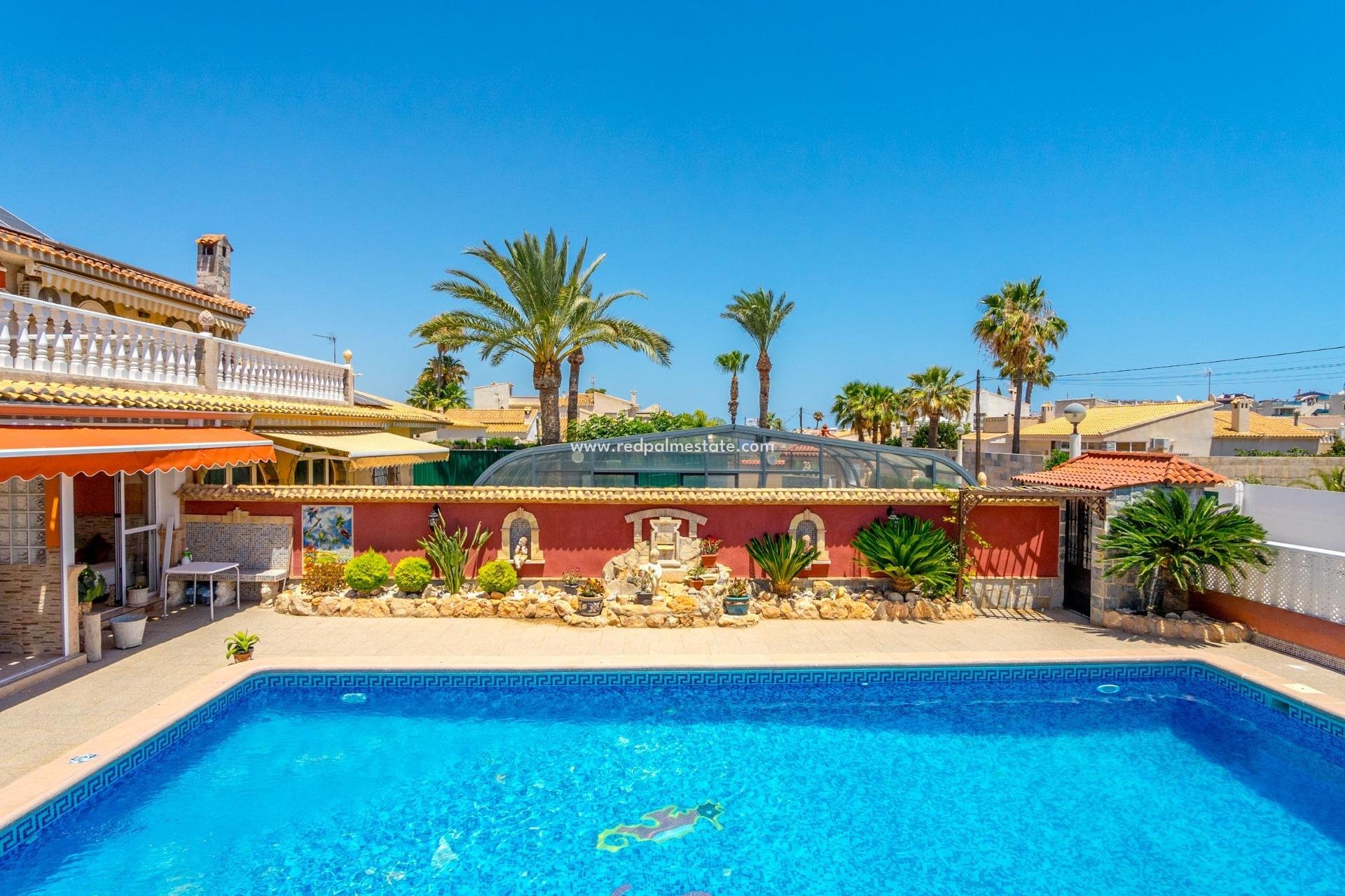 Återförsäljning - Fristående villa -
Orihuela Costa - Campoamor