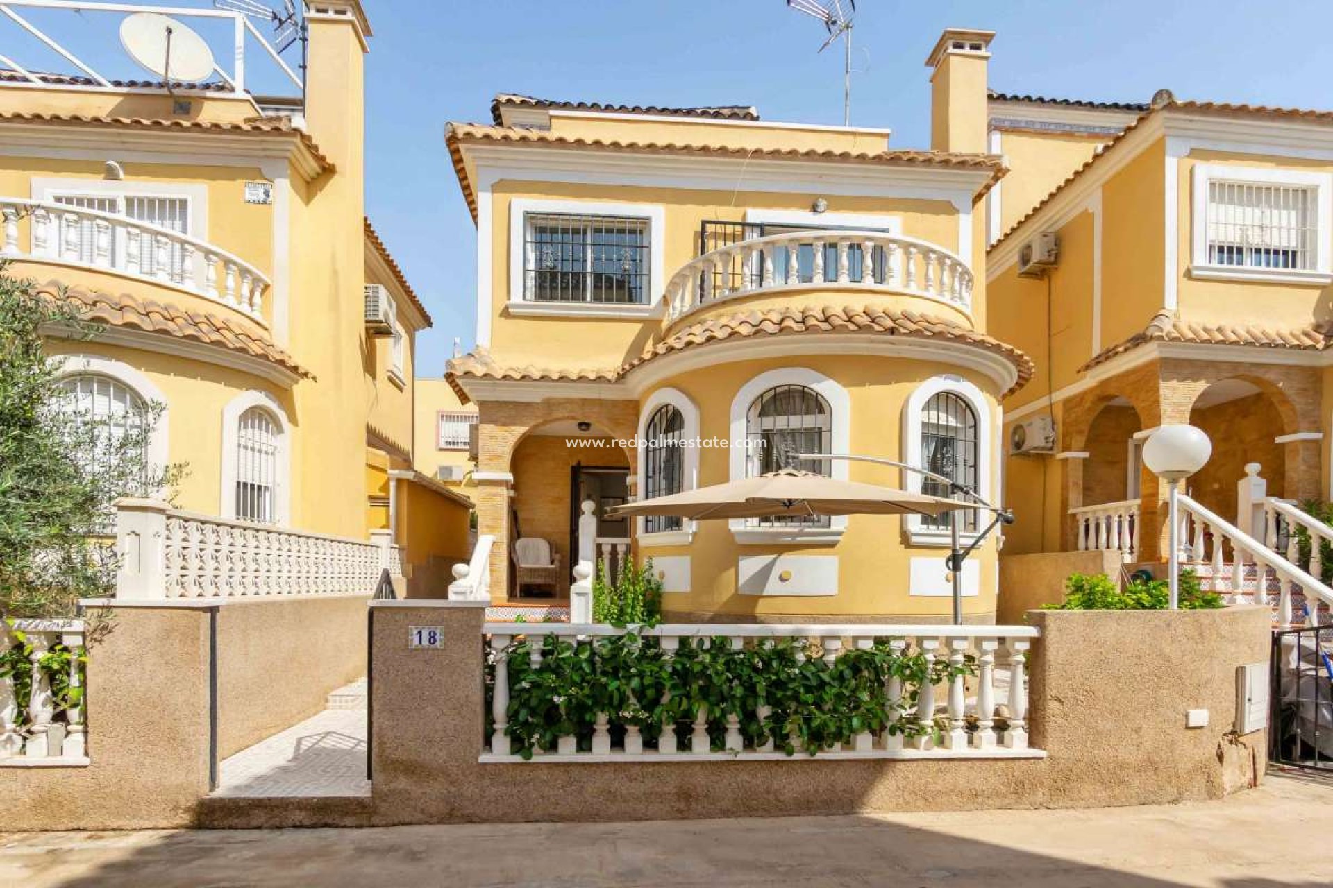 Återförsäljning - Fristående villa -
Orihuela Costa - Costa Blanca