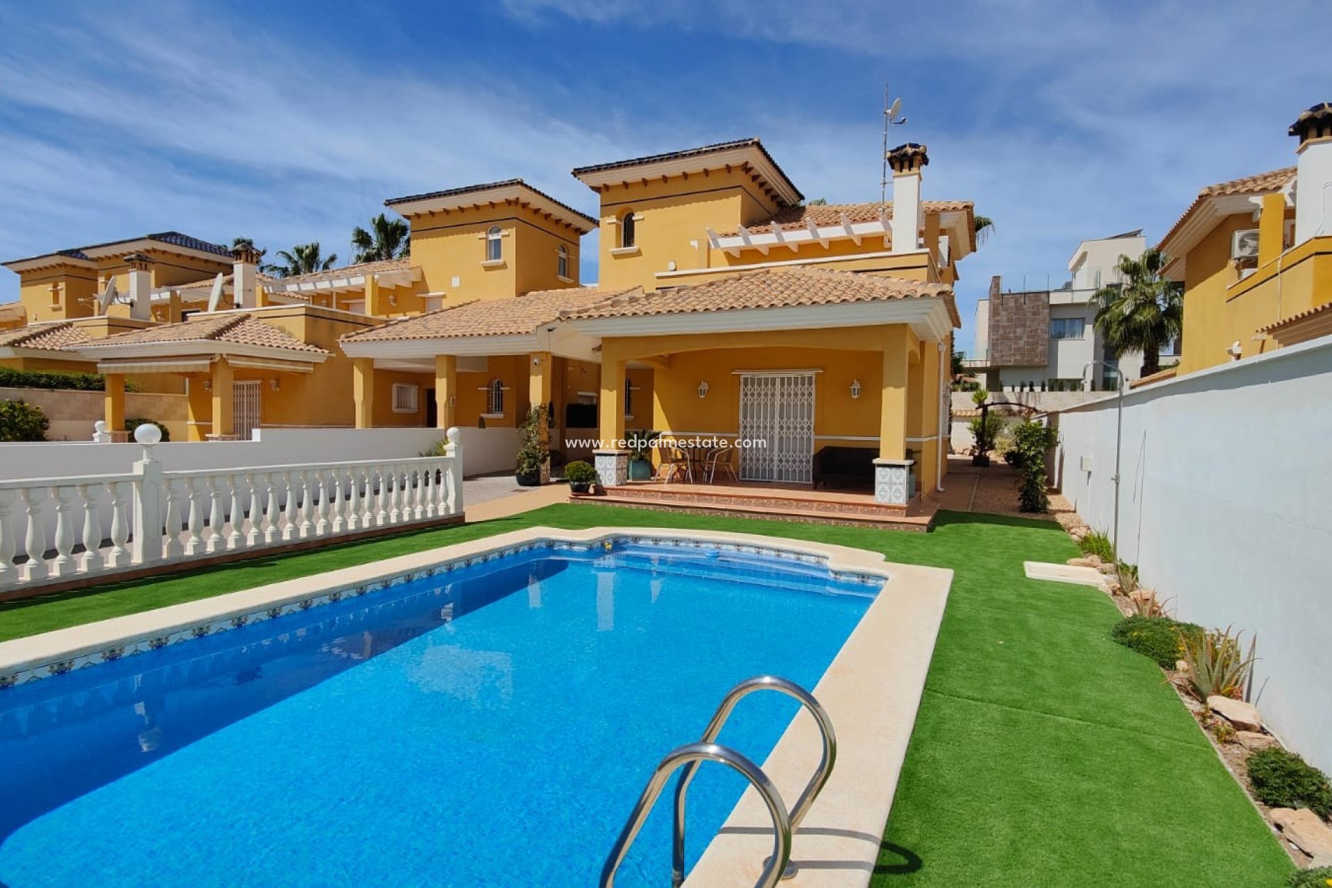 Återförsäljning - Fristående villa -
Orihuela Costa - Costa Blanca