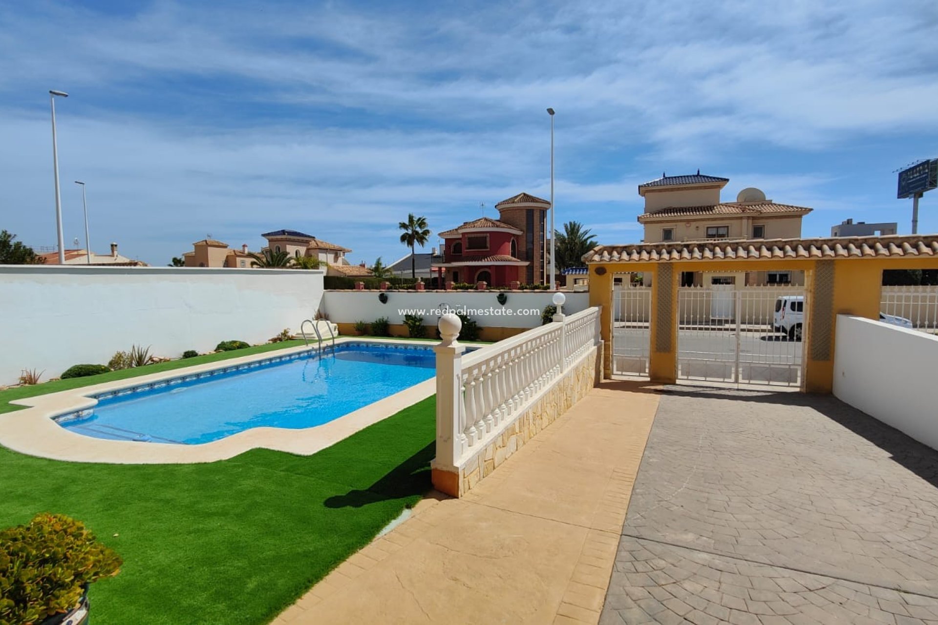 Återförsäljning - Fristående villa -
Orihuela Costa - Costa Blanca