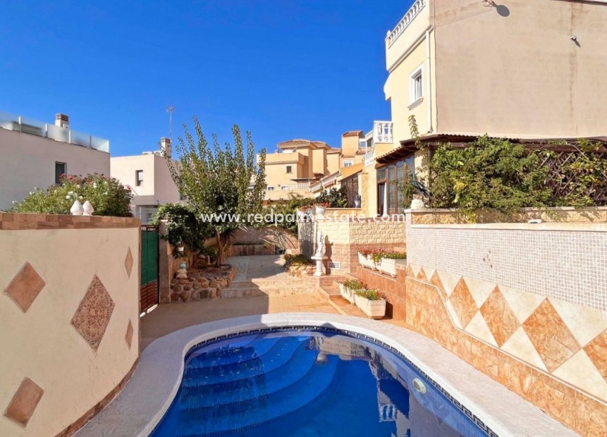 Återförsäljning - Fristående villa -
Orihuela Costa - Costa Blanca