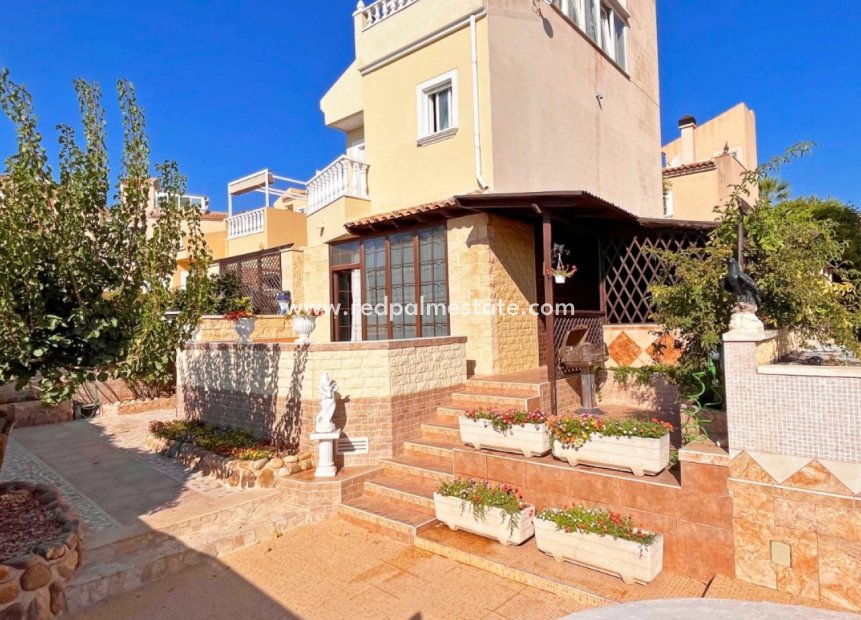 Återförsäljning - Fristående villa -
Orihuela Costa - Costa Blanca