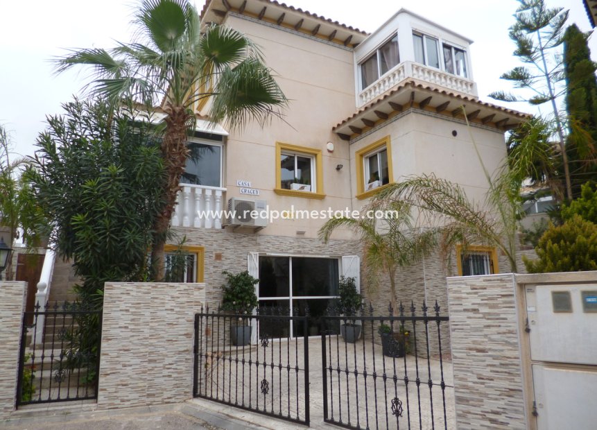 Återförsäljning - Fristående villa -
Orihuela Costa - Costa Blanca