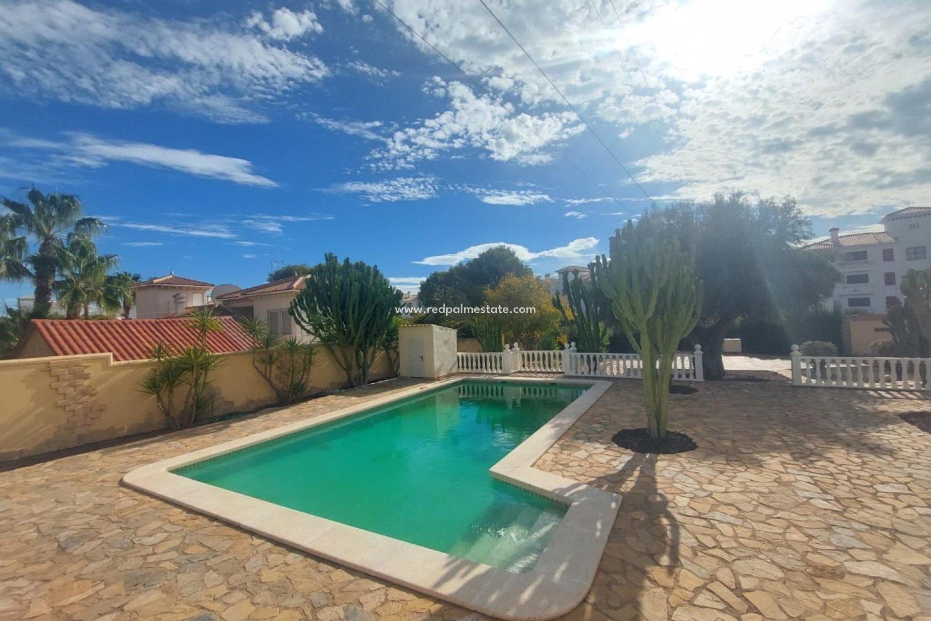 Återförsäljning - Fristående villa -
Orihuela Costa - Costa Blanca