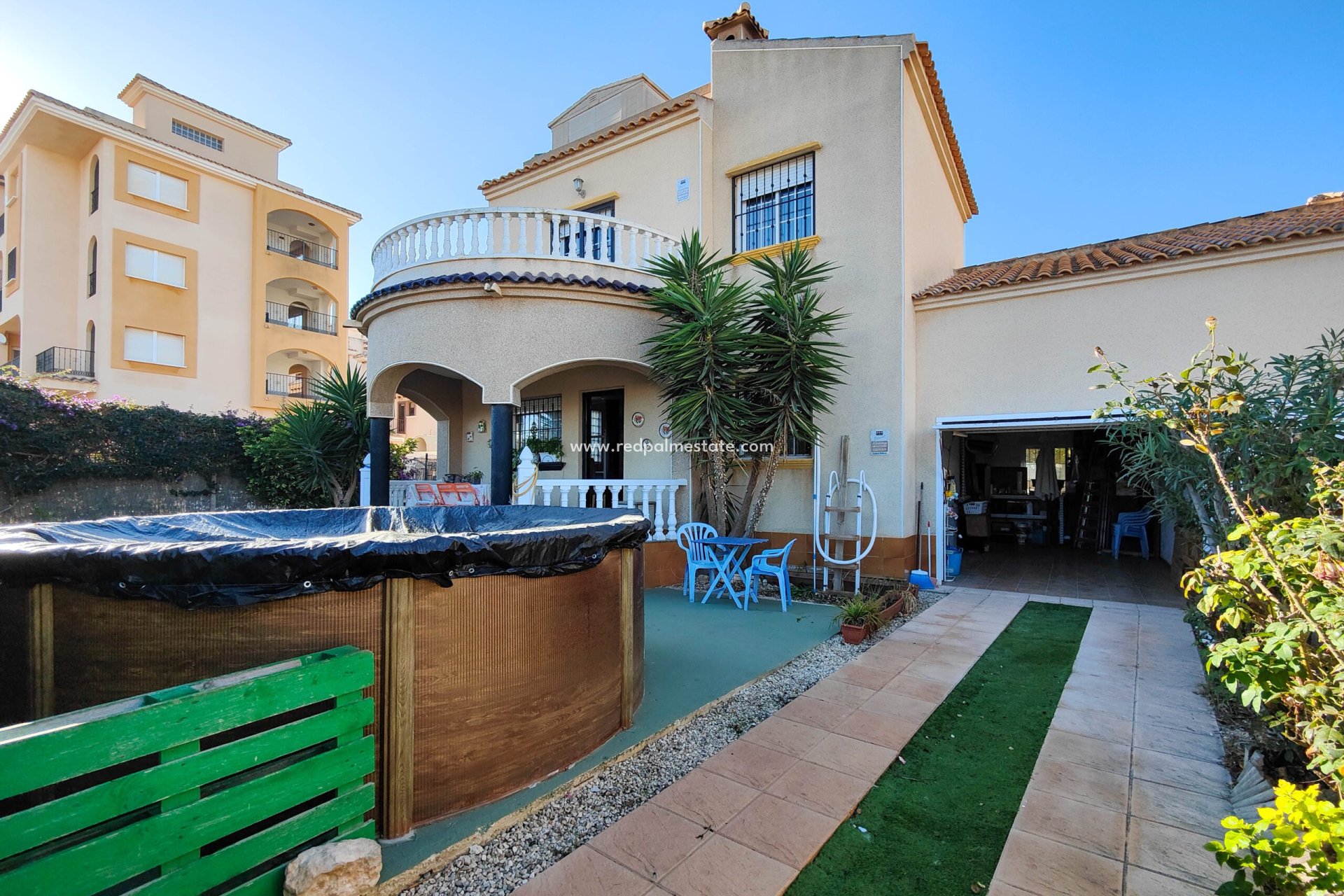 Återförsäljning - Fristående villa -
Orihuela Costa - Costa Blanca