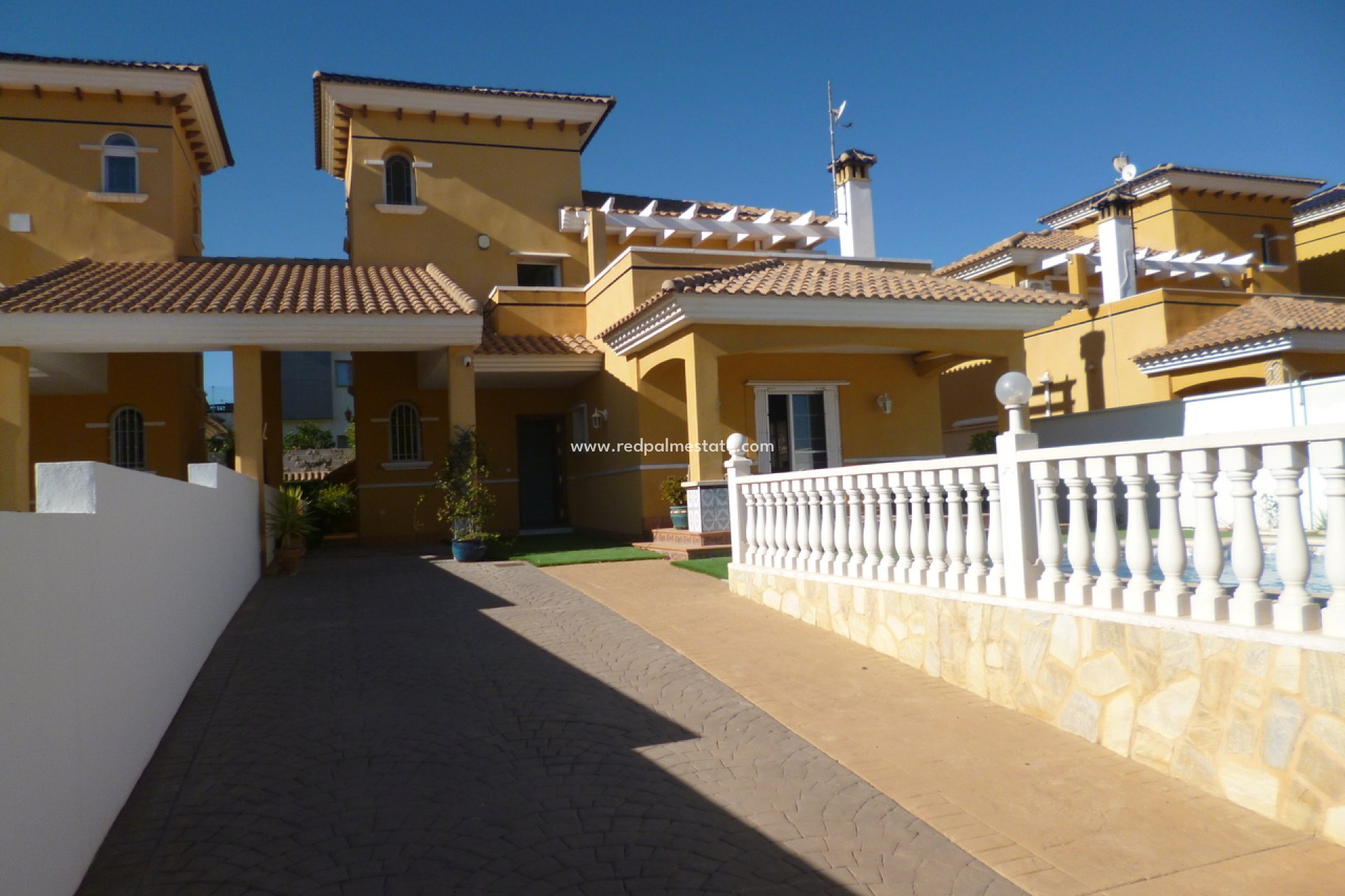 Återförsäljning - Fristående villa -
Orihuela Costa - Costa Blanca