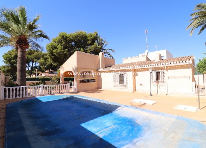 Återförsäljning - Fristående villa -
Orihuela Costa - Costa Blanca