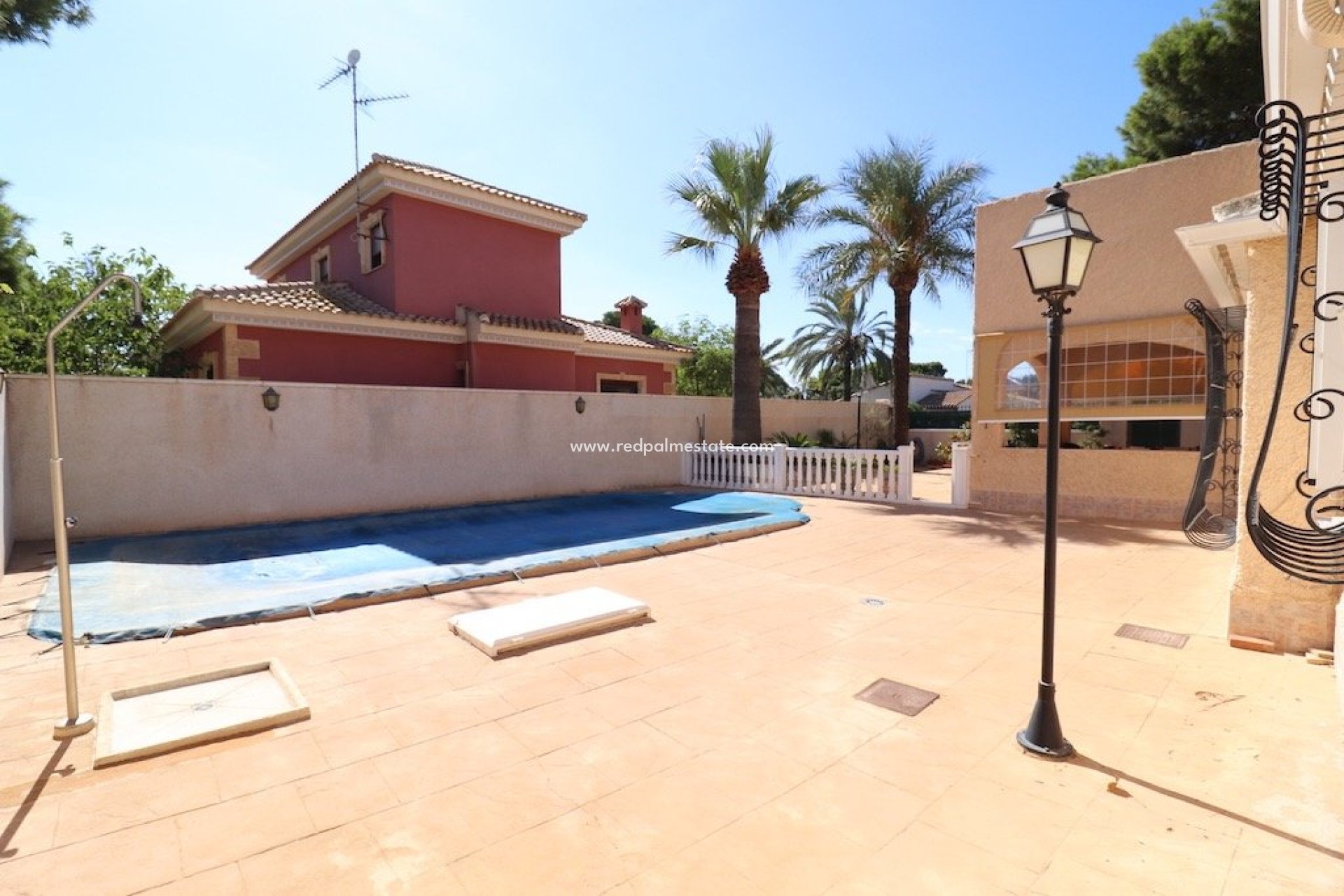 Återförsäljning - Fristående villa -
Orihuela Costa - Costa Blanca