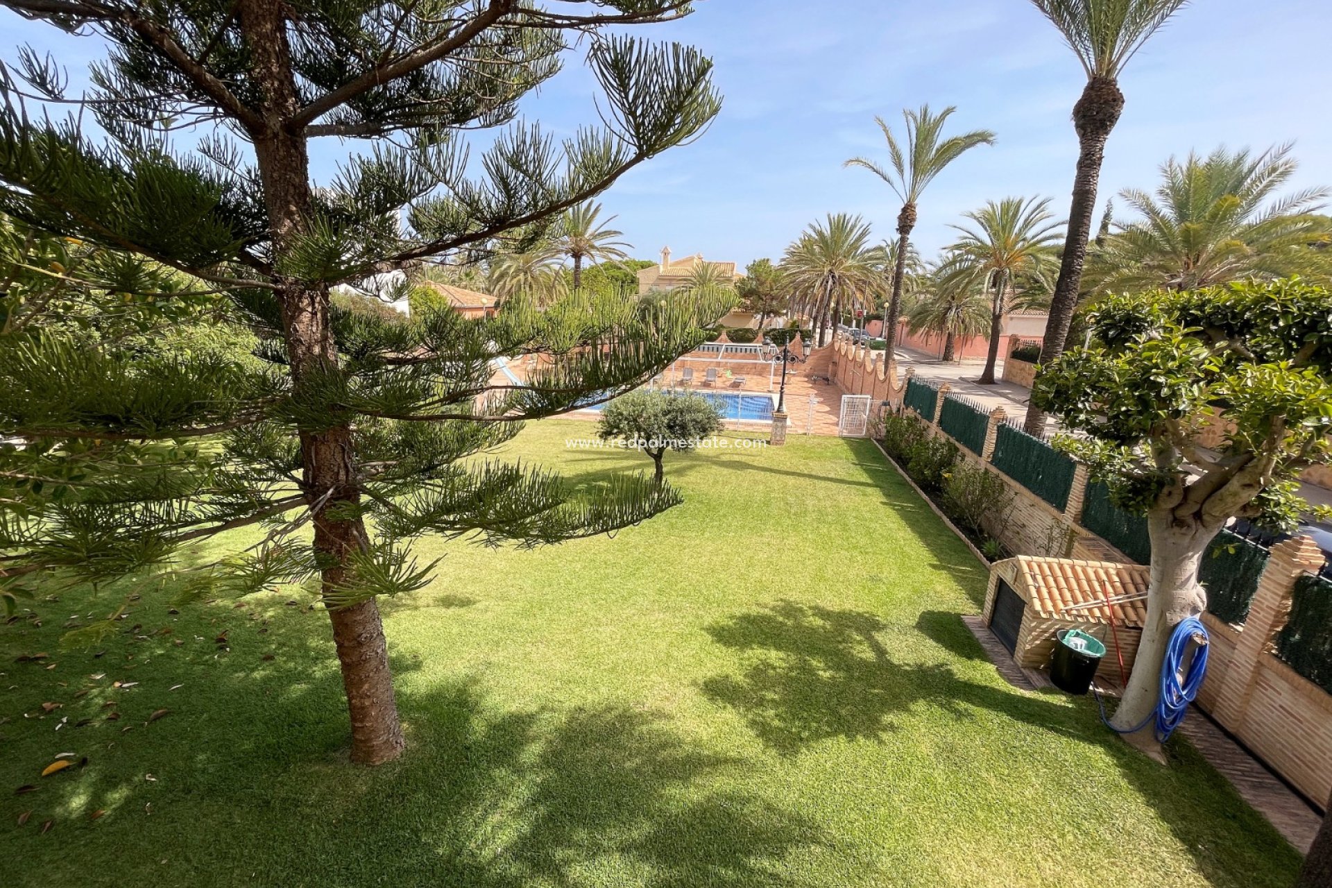 Återförsäljning - Fristående villa -
Orihuela Costa - Costa Blanca