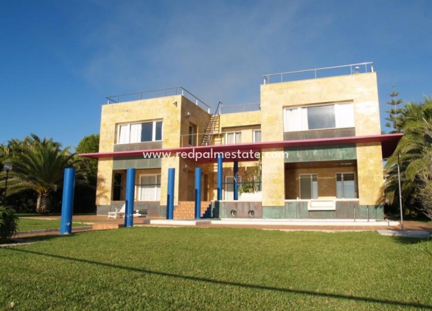 Återförsäljning - Fristående villa -
Orihuela Costa - Costa Blanca