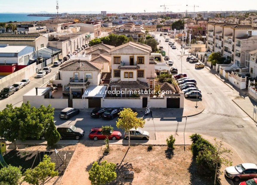 Återförsäljning - Fristående villa -
Orihuela Costa - Costa Blanca