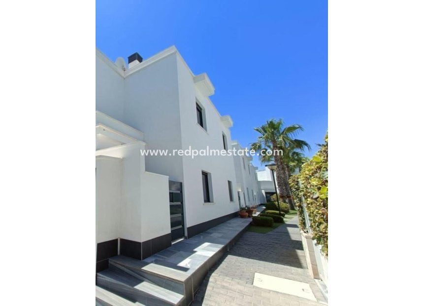 Återförsäljning - Fristående villa -
Orihuela Costa - Costa Blanca