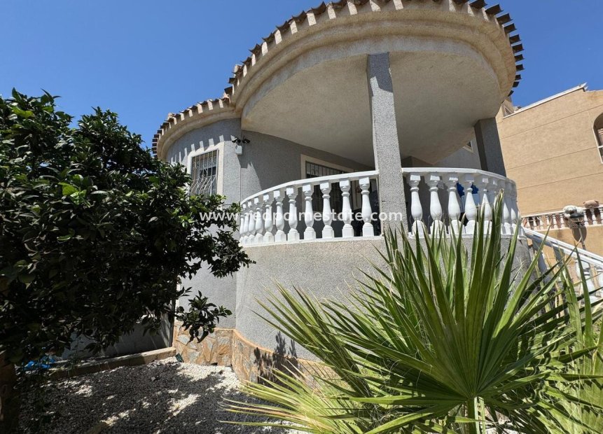 Återförsäljning - Fristående villa -
Orihuela Costa - Costa Blanca