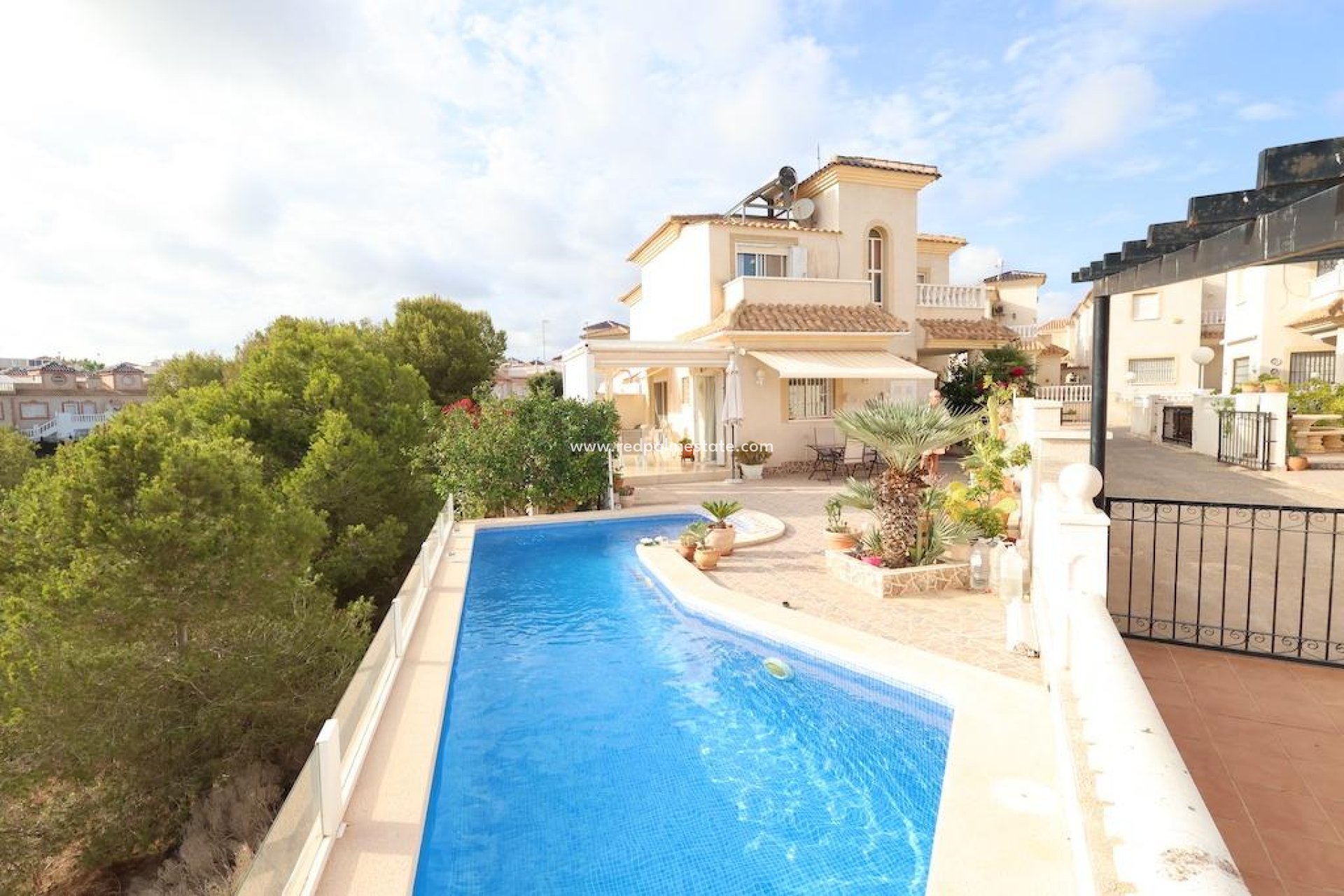 Återförsäljning - Fristående villa -
Orihuela Costa - Costa Blanca