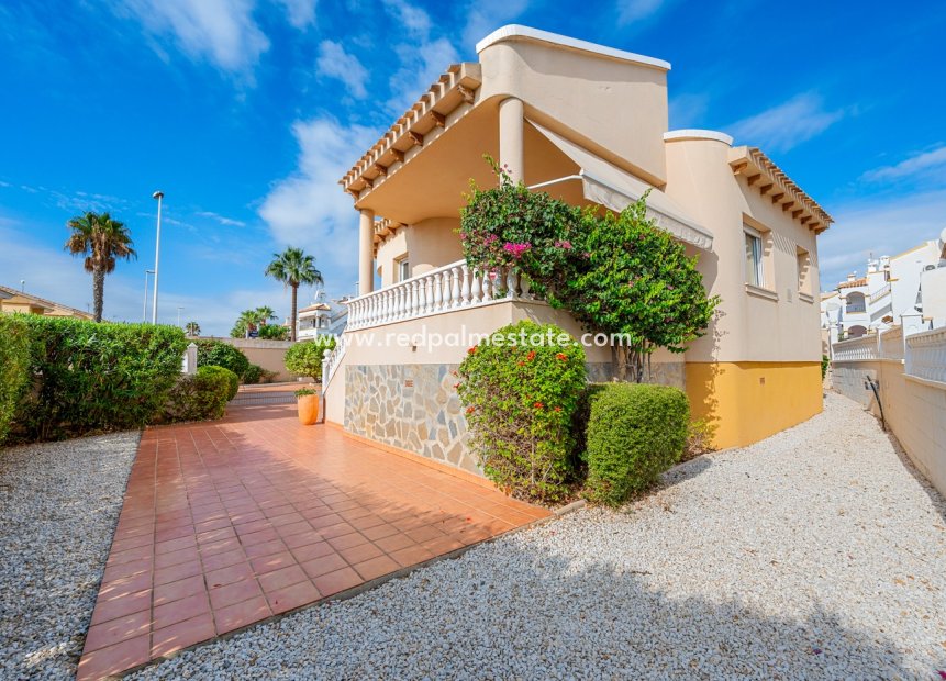 Återförsäljning - Fristående villa -
Orihuela Costa - Costa Blanca