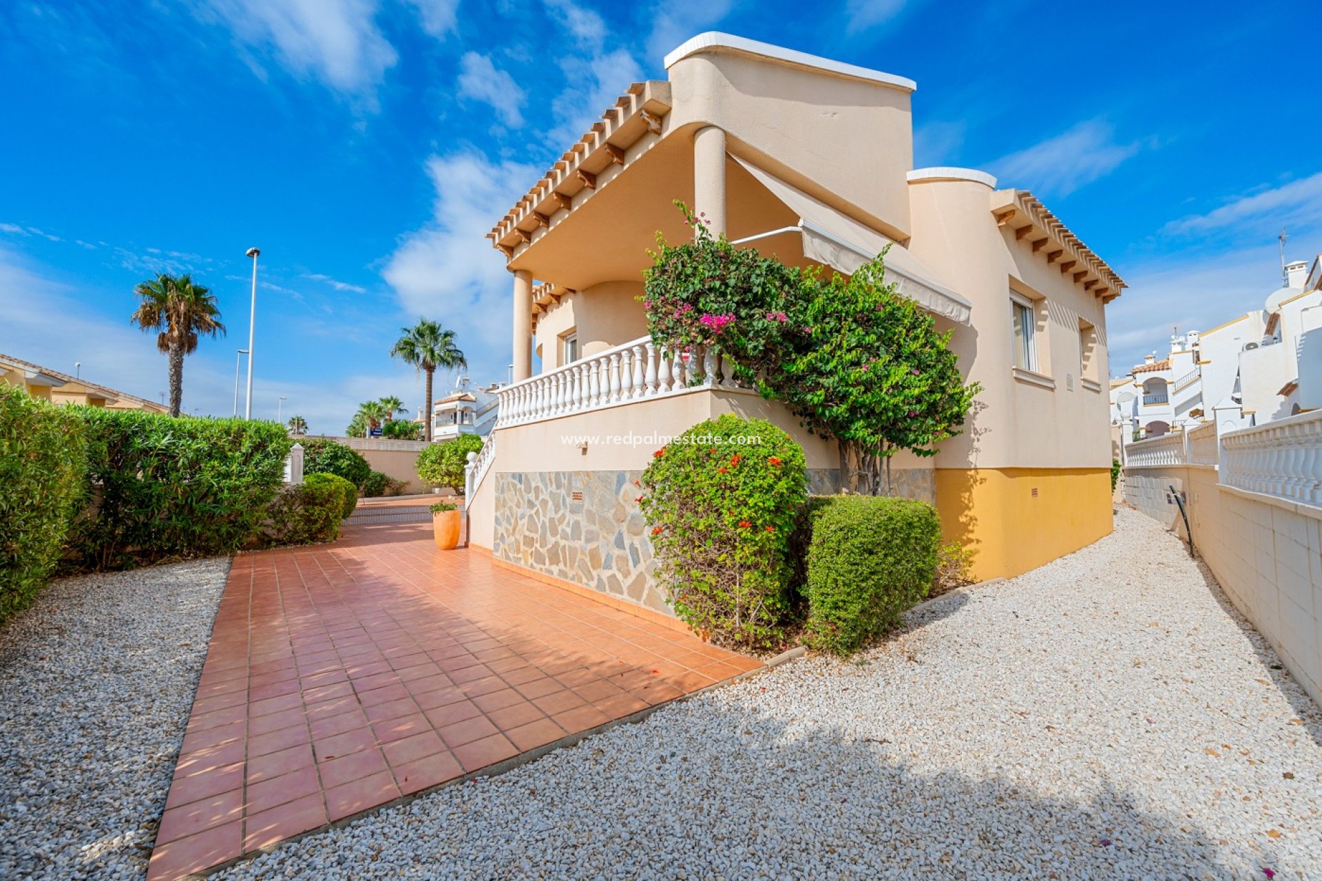 Återförsäljning - Fristående villa -
Orihuela Costa - Costa Blanca