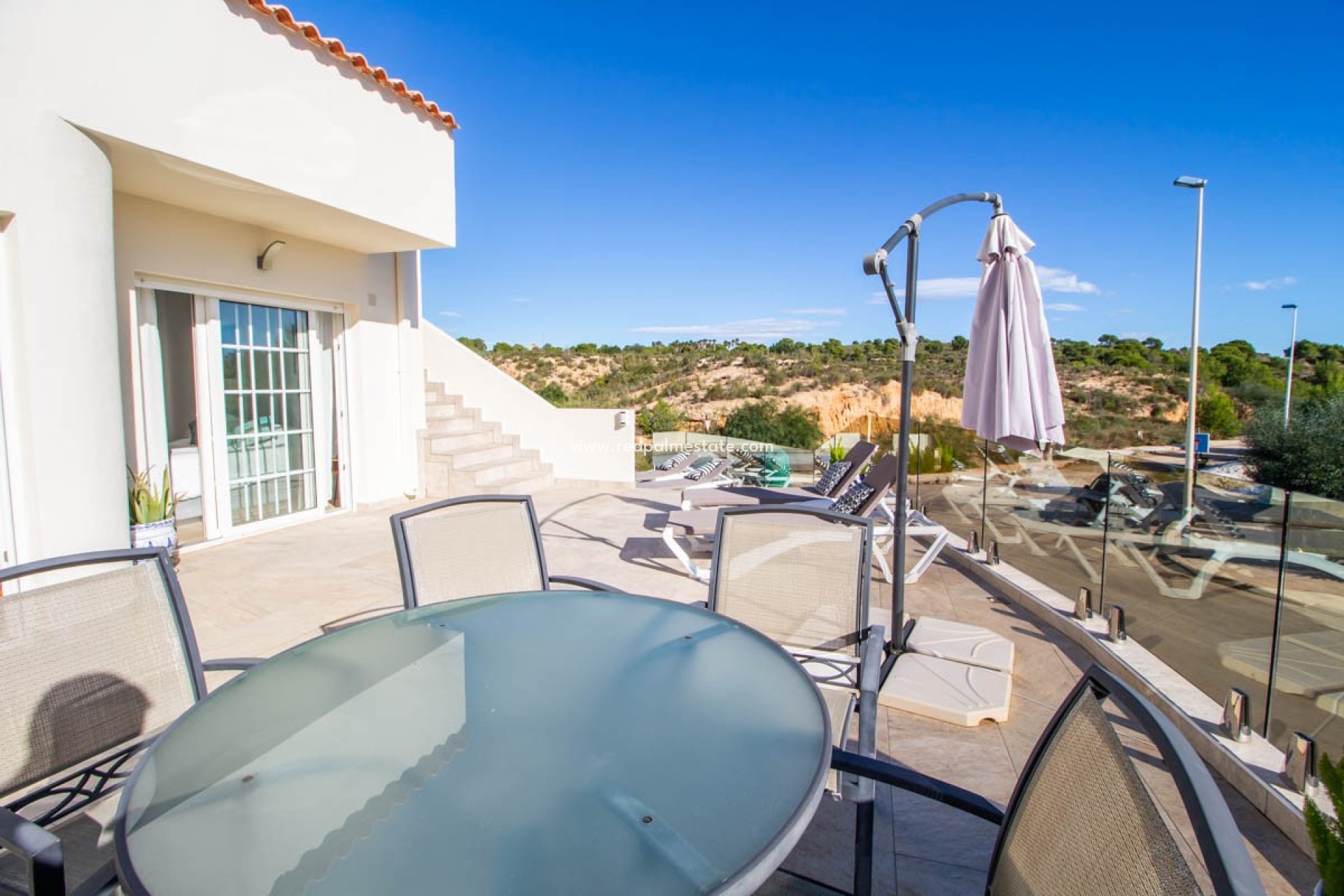 Återförsäljning - Fristående villa -
Orihuela Costa - Costa Blanca